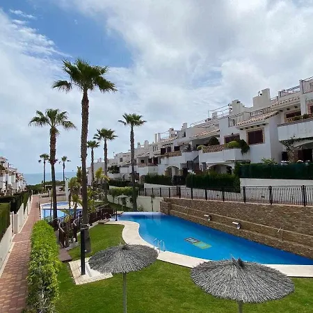 Magnifico Piso De Planta Alta A 200m De La Playa Appartamento *