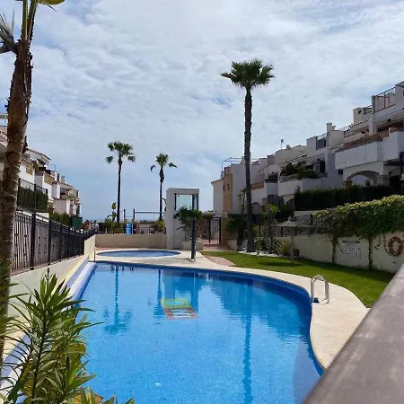 Magnifico Piso De Planta Alta A 200m De La Playa Appartamento Torrevieja